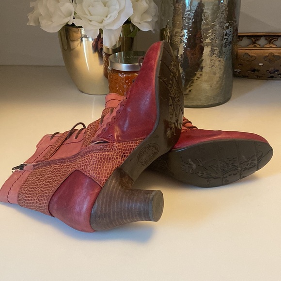 Golden Button Booties - Picture 5 of 5